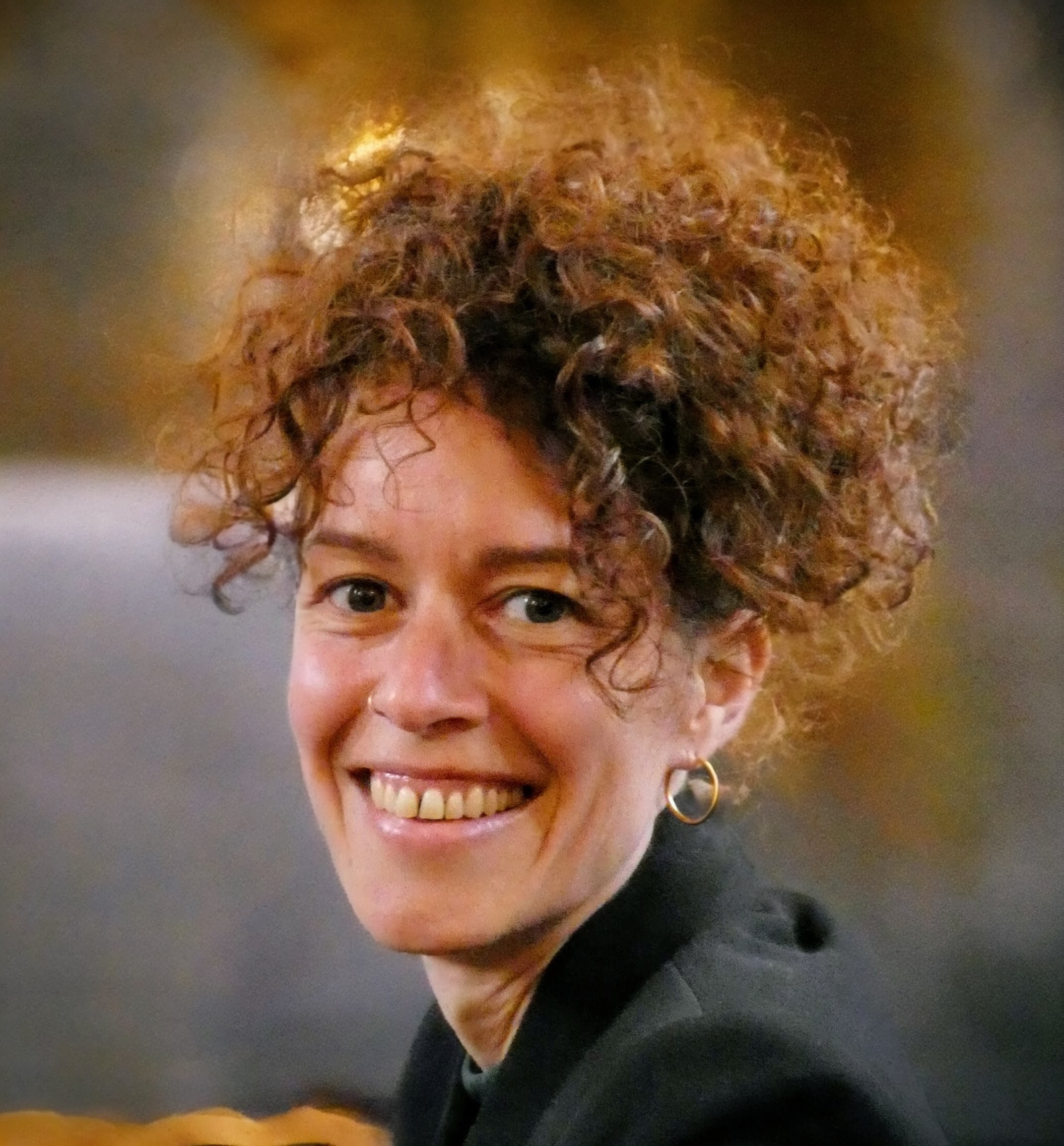 Steffanie Nwokoye in bayerischer Tracht